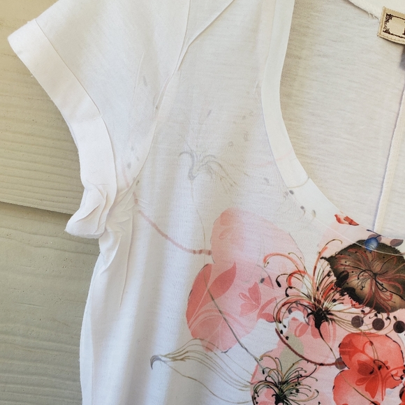 Decree Eclectic Orange Floral Polka-dot Graphic Printed Shark-bite Tunic Top - Picture 5 of 13